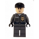 Minifig bat020 : Garde de l'asile d'Arkham (Peau claire, casquette noire)