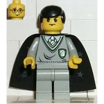 Minifig hp026 : Harry/Goyle (torse Serpentard, jambes gris clair)