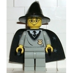 Minifig hp035 : Harry Potter (torse Poudlard, jambes gris clair, chapeau noir de mage, cape noire)